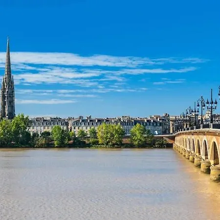 Luxurious With A Castle * Salles (Gironde)